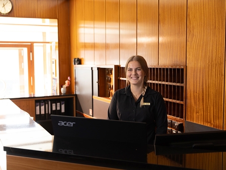job receptionist tjener kok rengøring esbjerg