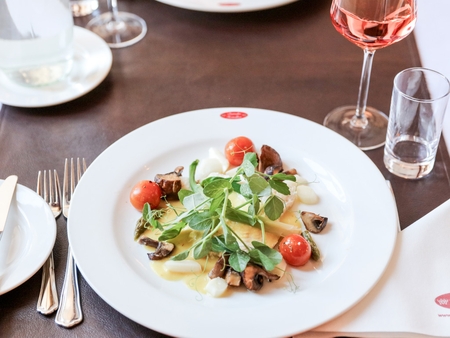 Aftenmøde med middag